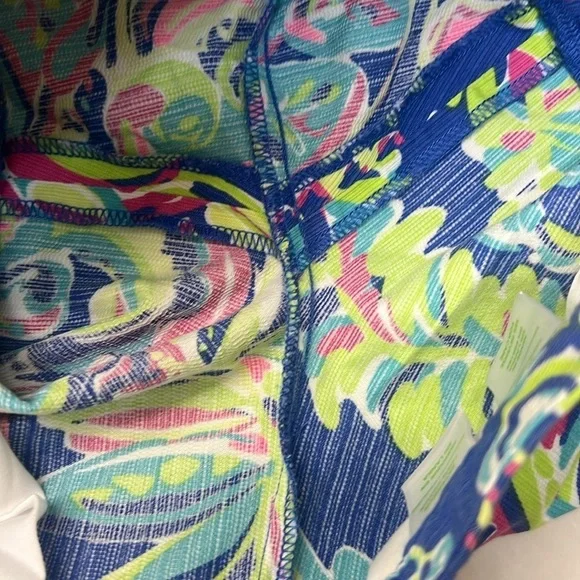 71. LILLY PULITZER Magnolia Shorts Sz. 00 side zip Toucan Play Scalloped - Picture 11 of 11